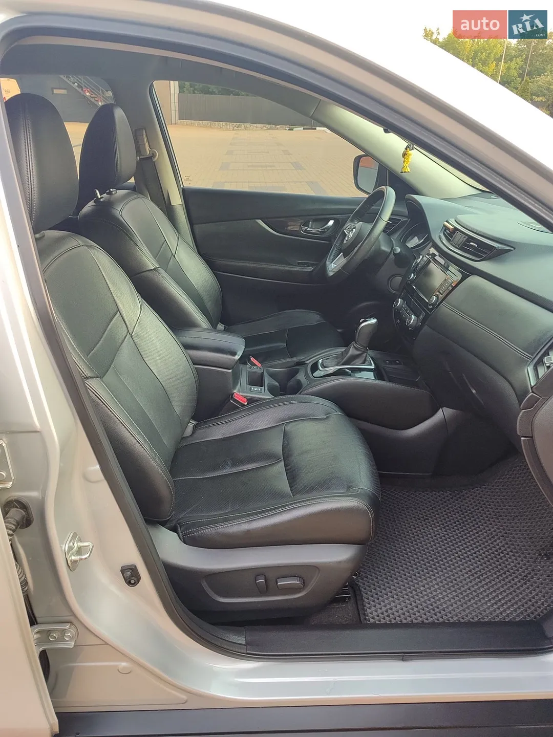 2019 Nissan Rogue - мініатюра 12