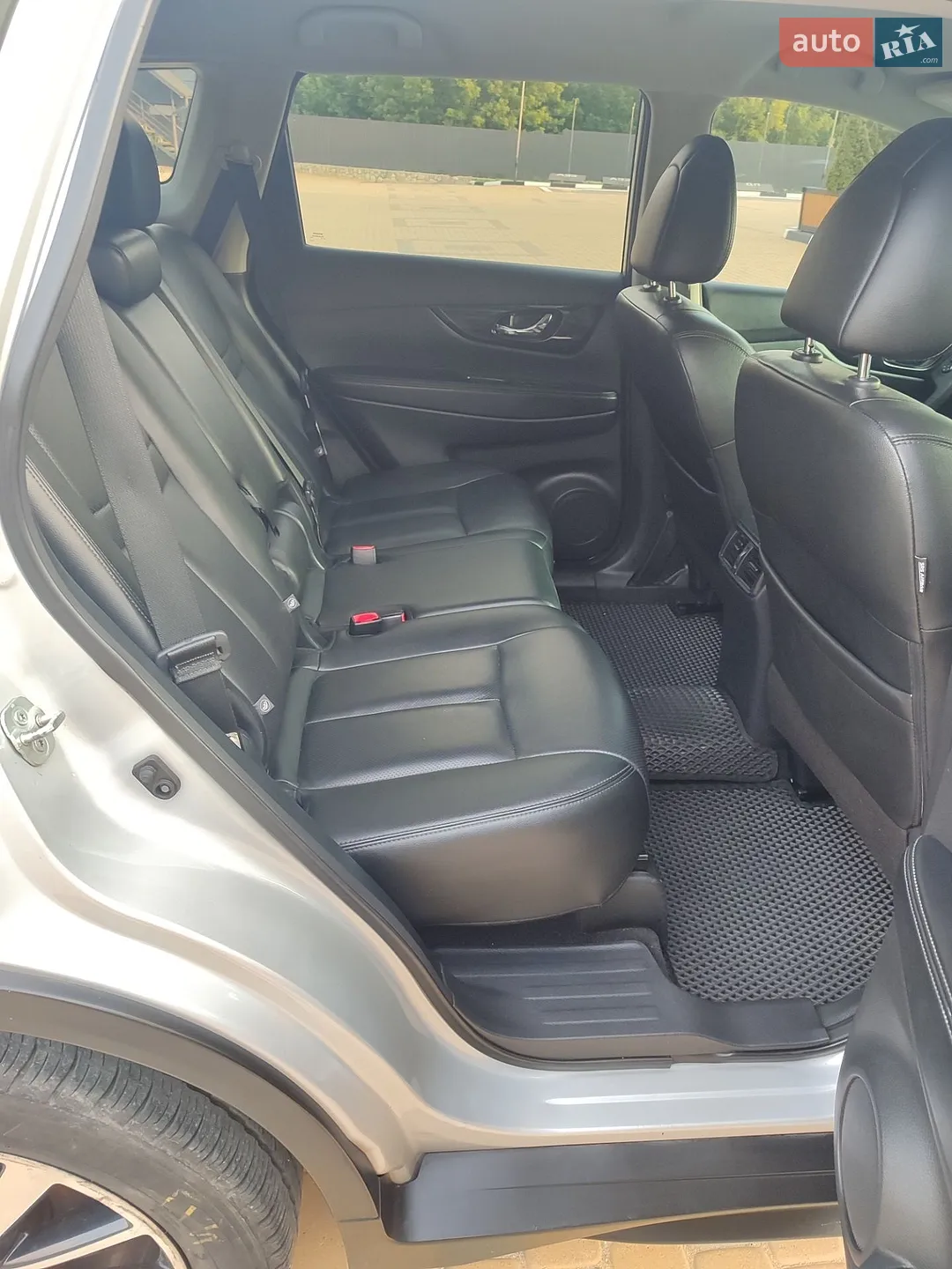 2019 Nissan Rogue - мініатюра 11