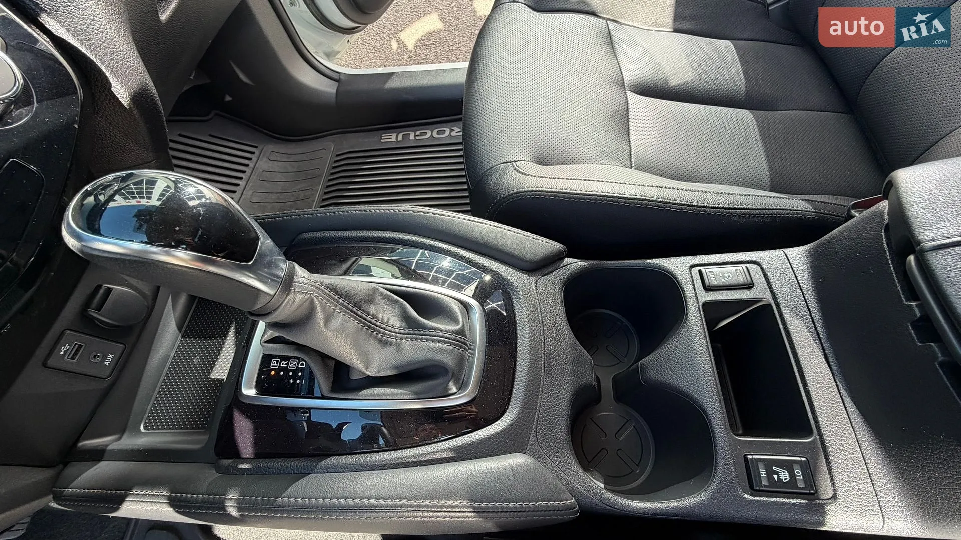 2016 Nissan Rogue - мініатюра 28