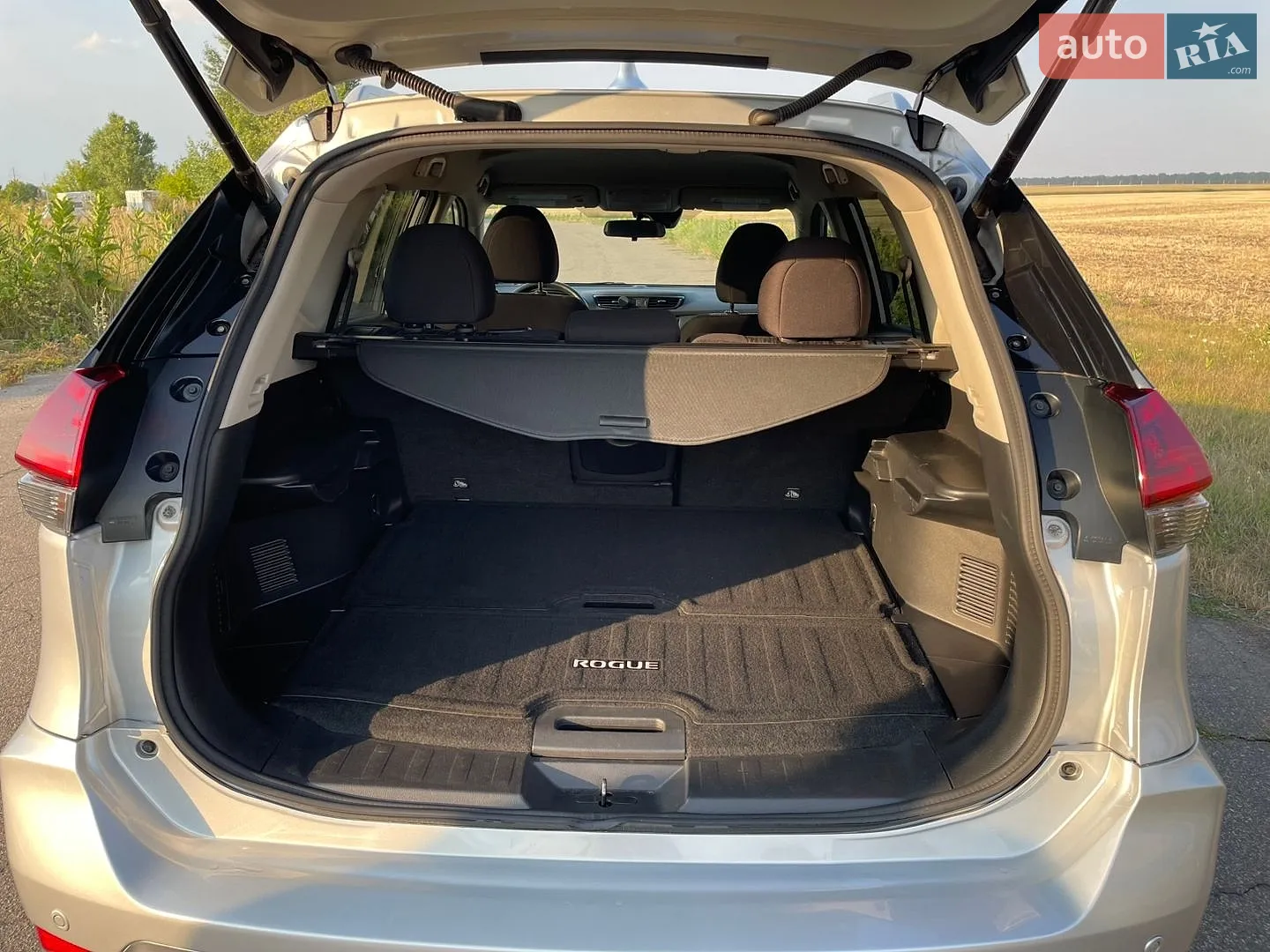 2019 Nissan Rogue - мініатюра 12