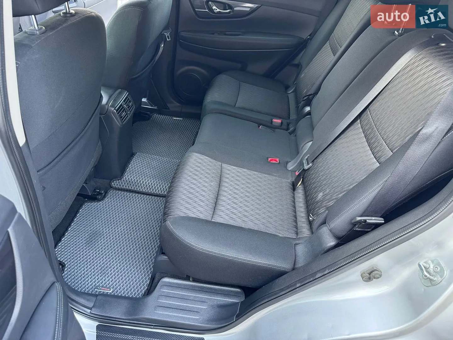 2016 Nissan Rogue - мініатюра 36