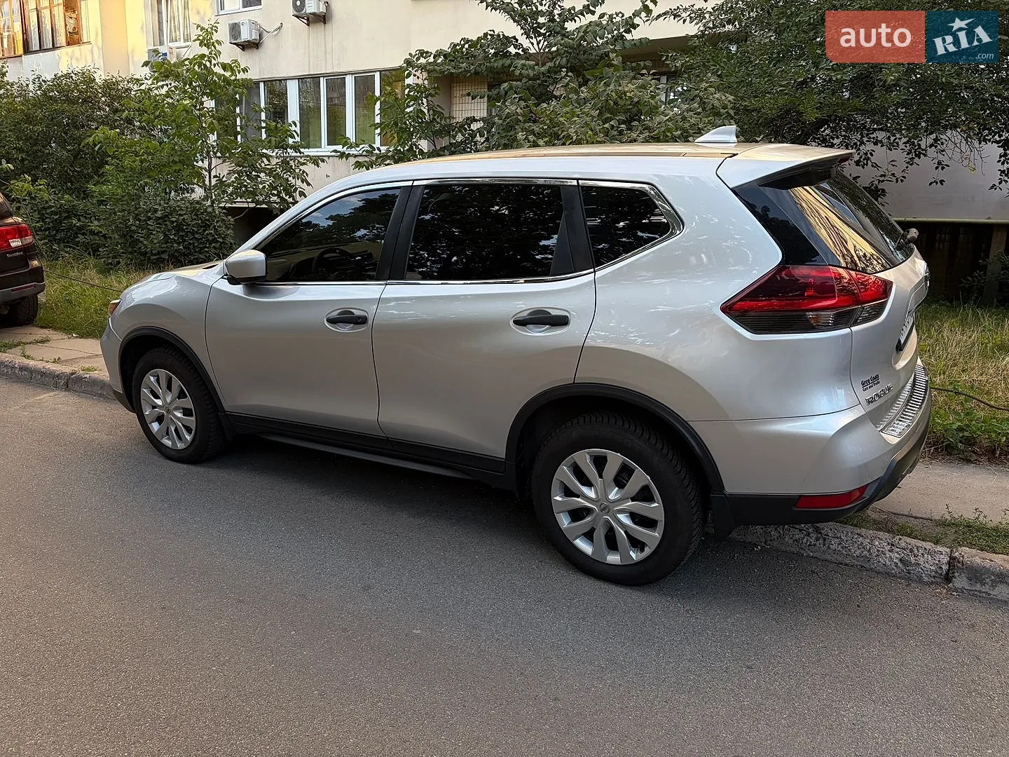 2017 Nissan Rogue - мініатюра 4