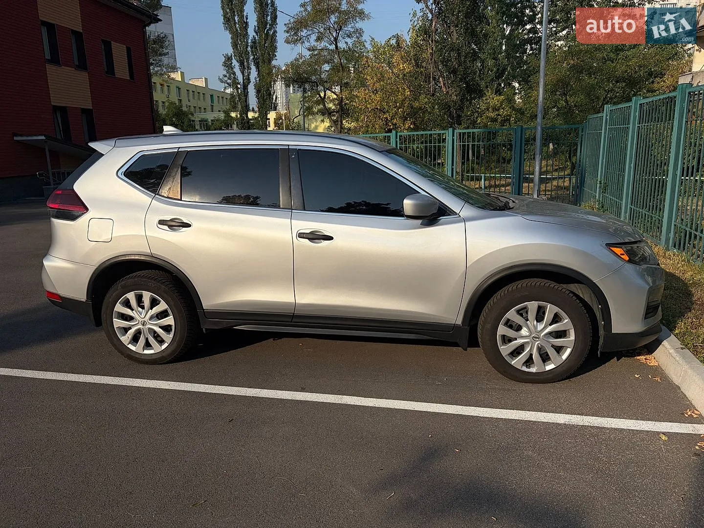 2017 Nissan Rogue - мініатюра 9