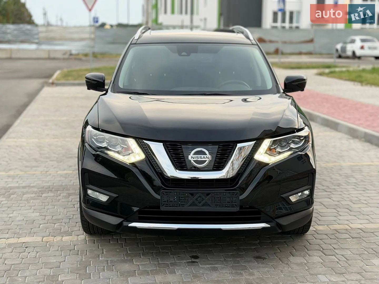 2017 Nissan Rogue - мініатюра 16