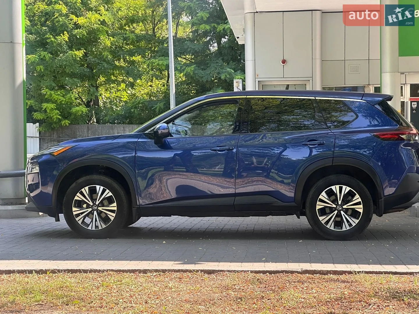 2021 Nissan Rogue - мініатюра 4