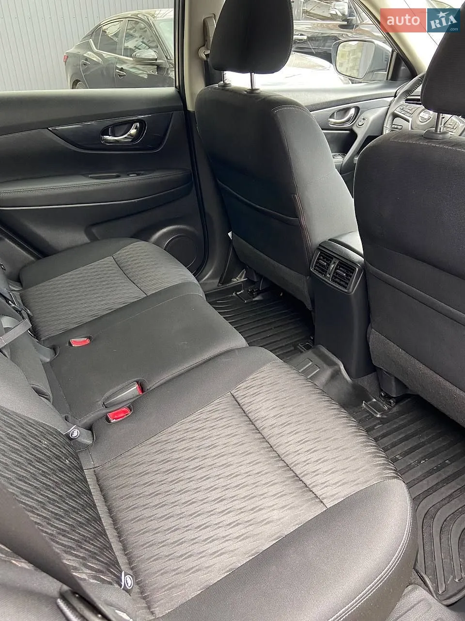 2019 Nissan Rogue - мініатюра 12