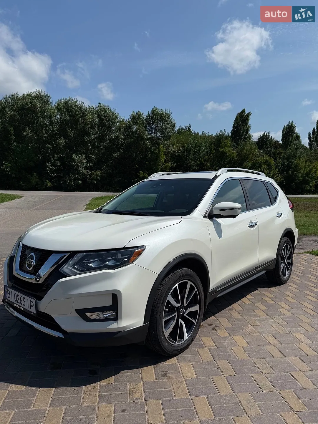 2017 Nissan Rogue - фото 1