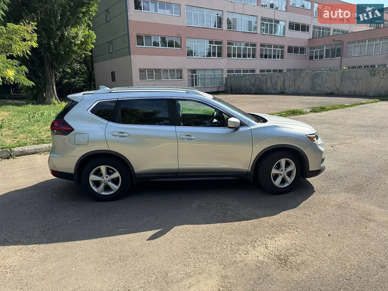 2017 Nissan Rogue - мініатюра 4