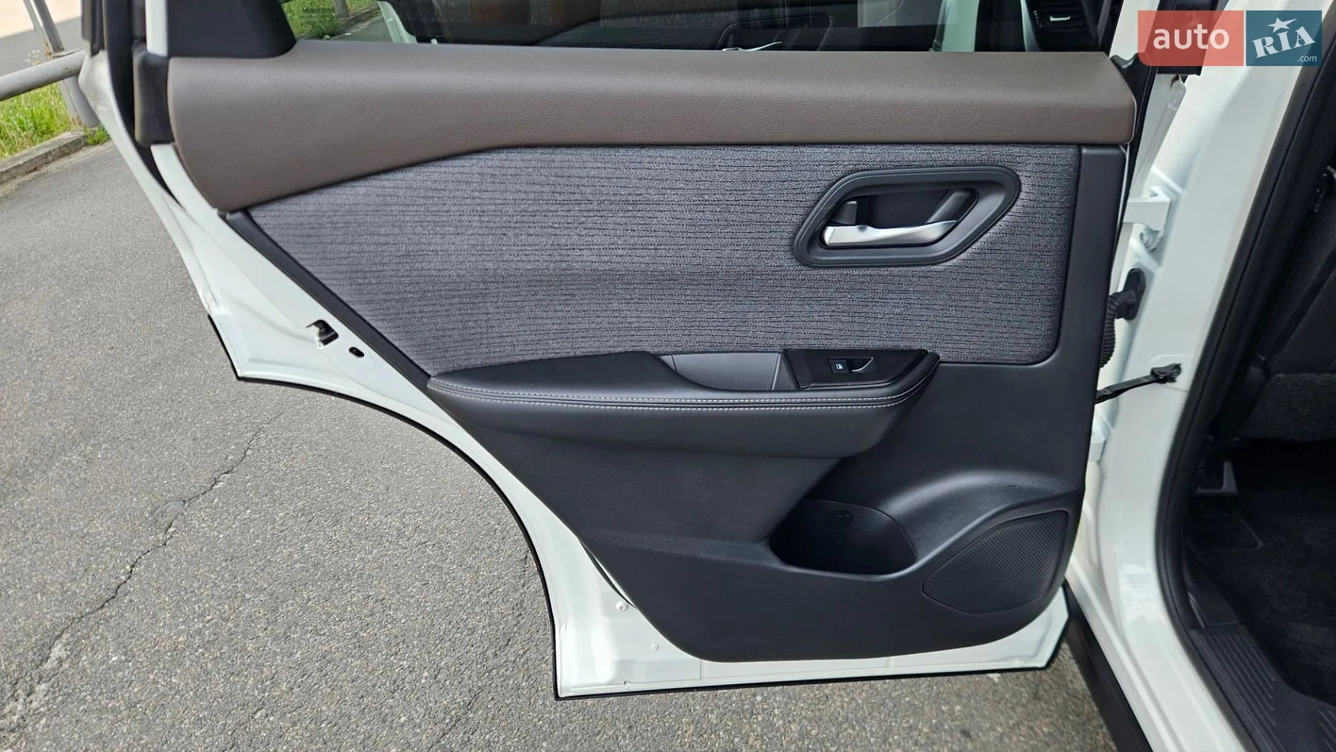 2021 Nissan Rogue - мініатюра 16