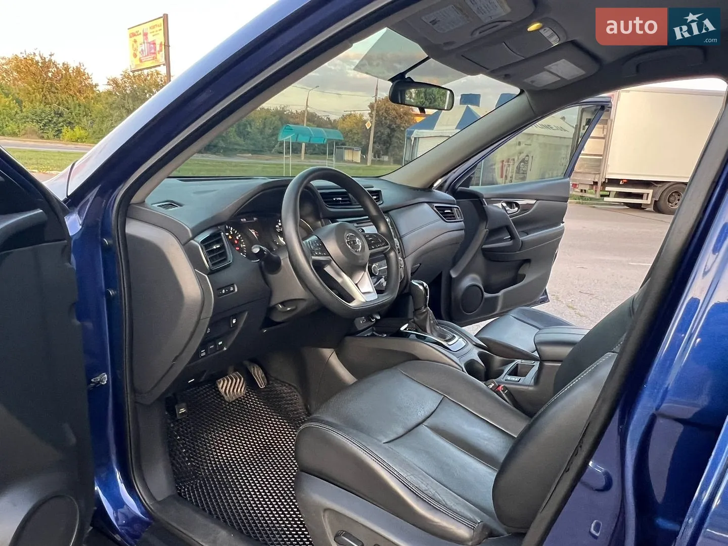 2017 Nissan Rogue - мініатюра 16
