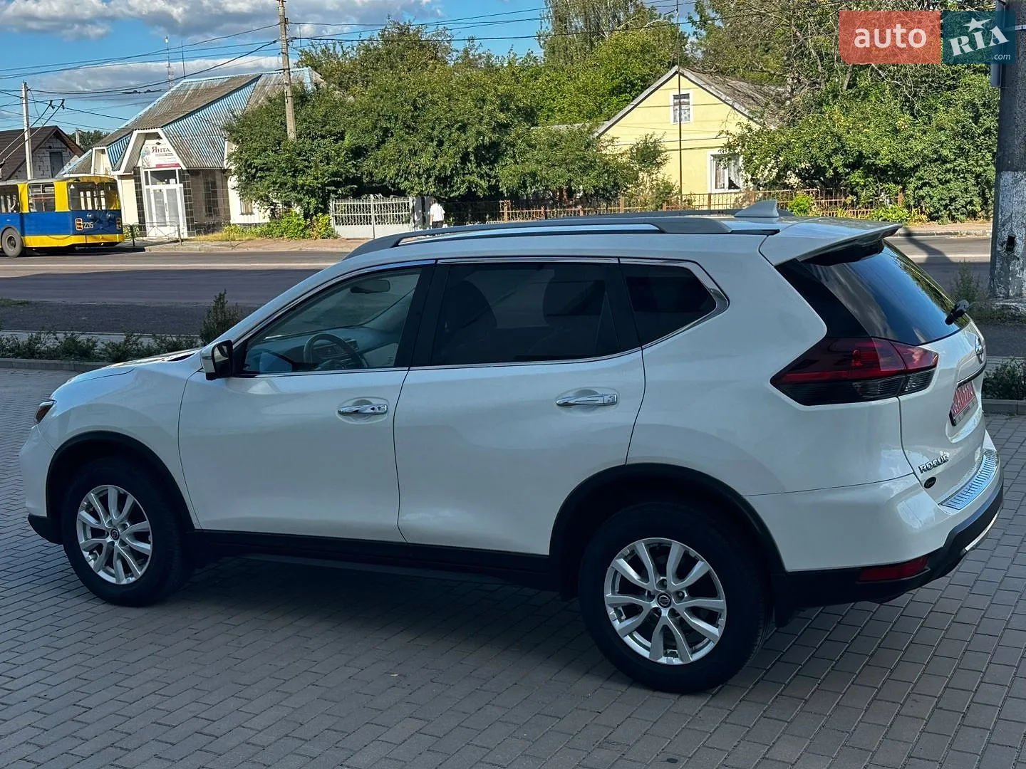 2018 Nissan Rogue - мініатюра 3