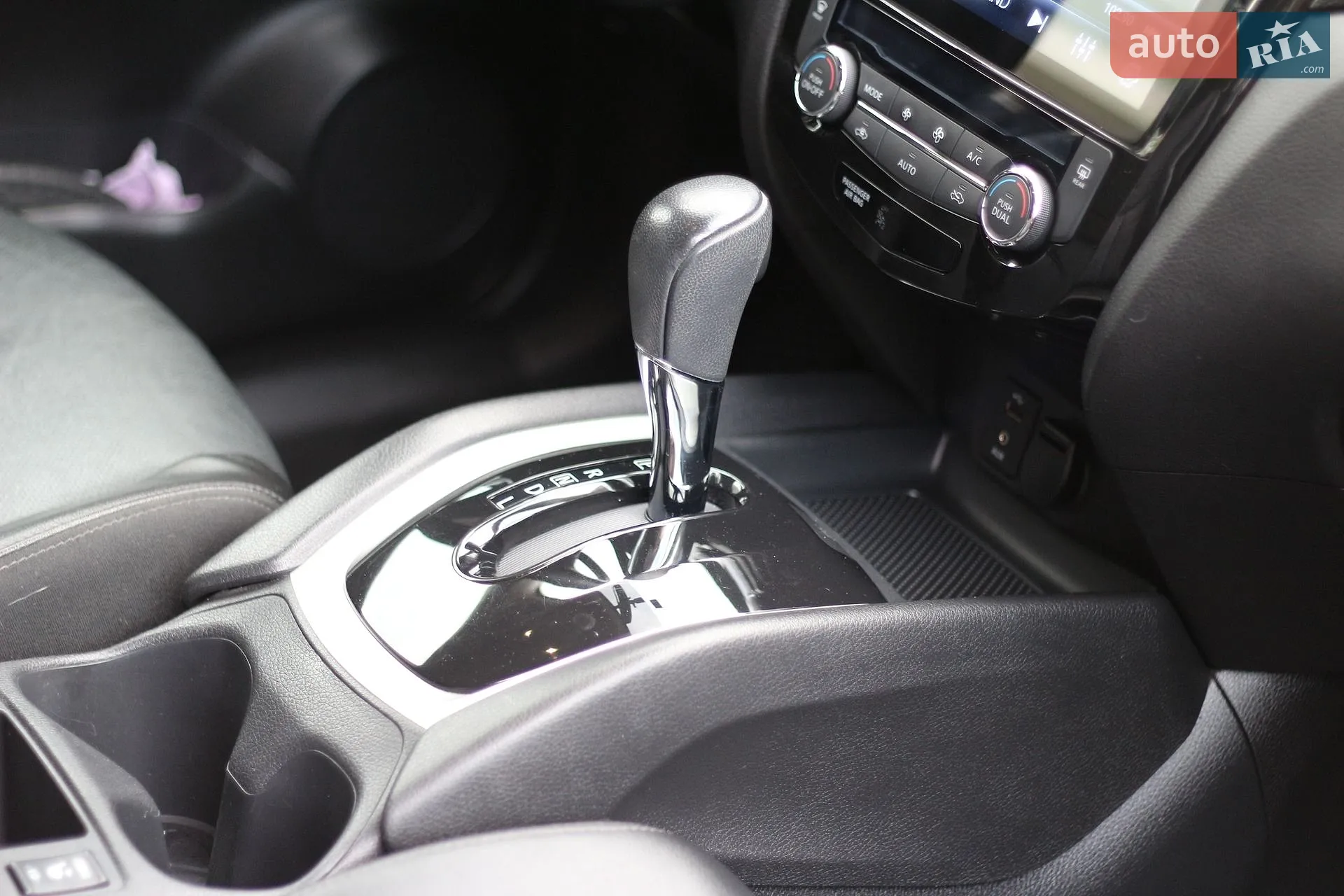 2016 Nissan Rogue - мініатюра 18