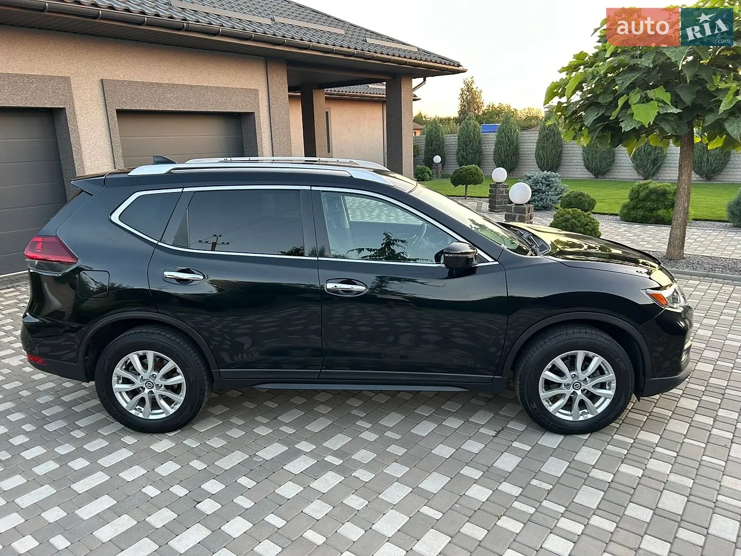 2018 Nissan Rogue - мініатюра 10
