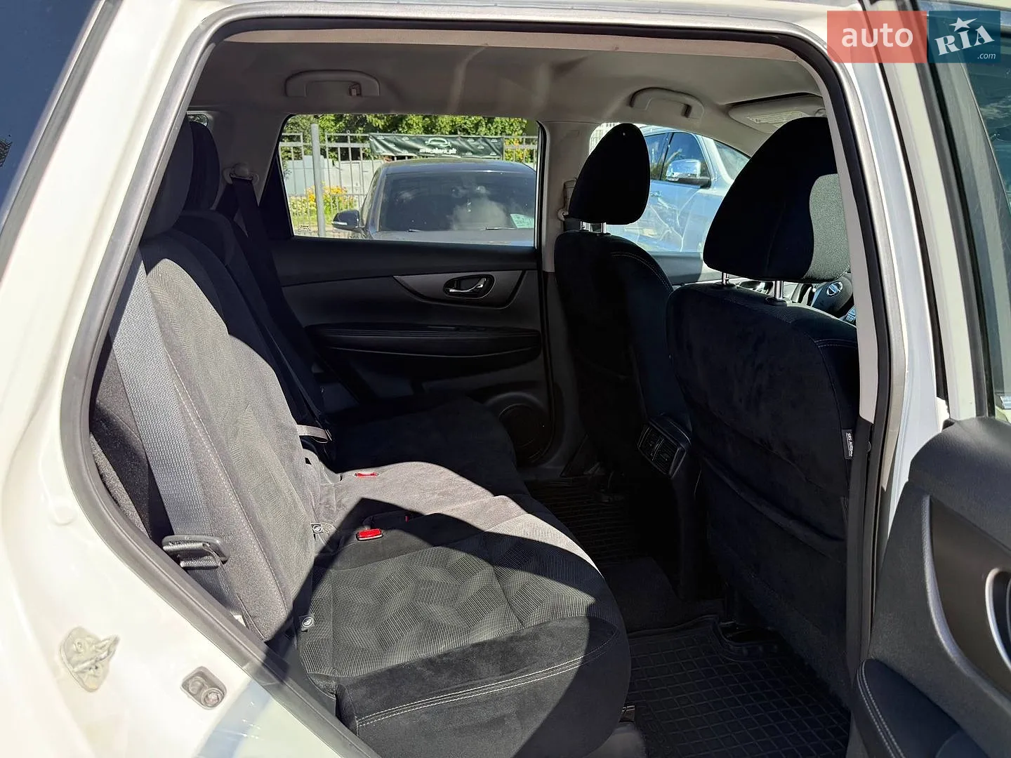 2015 Nissan Rogue - мініатюра 10