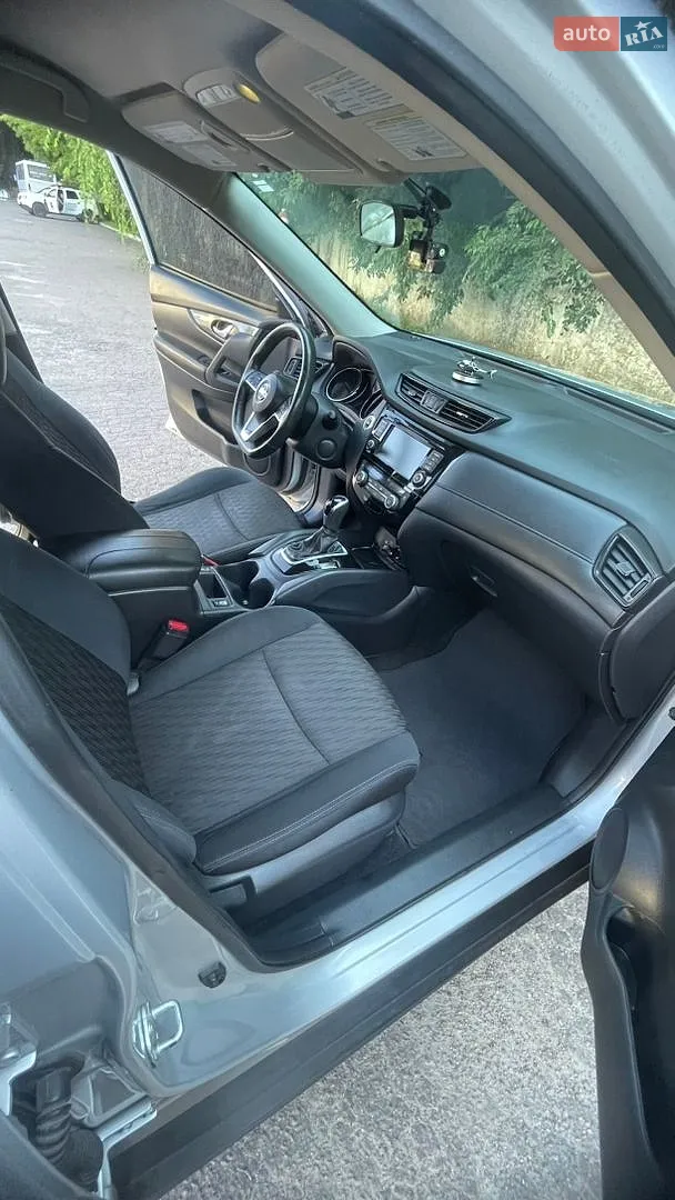 2017 Nissan Rogue - мініатюра 11