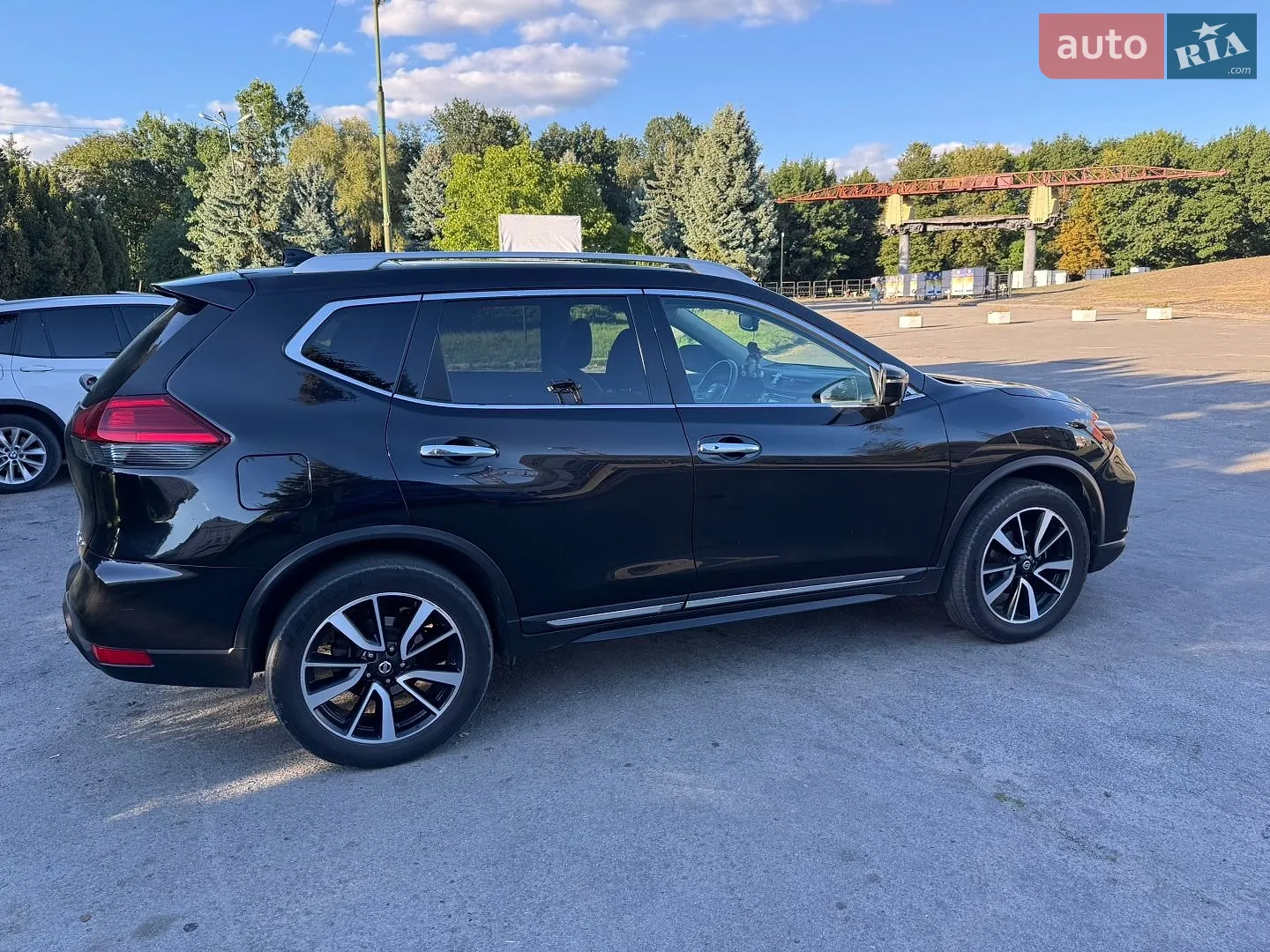 2017 Nissan Rogue - мініатюра 2