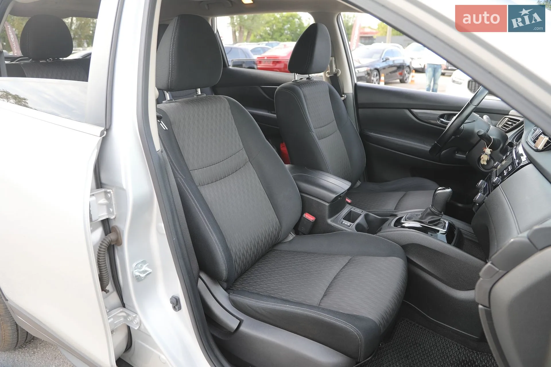 2017 Nissan Rogue - мініатюра 16