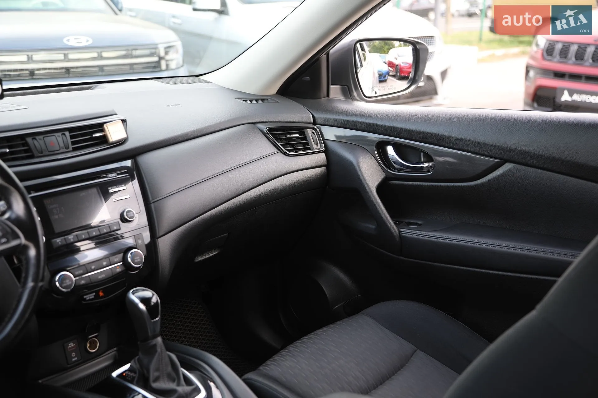 2017 Nissan Rogue - мініатюра 18