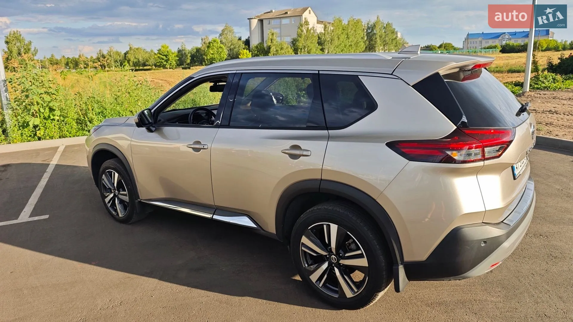 2021 Nissan Rogue - мініатюра 2