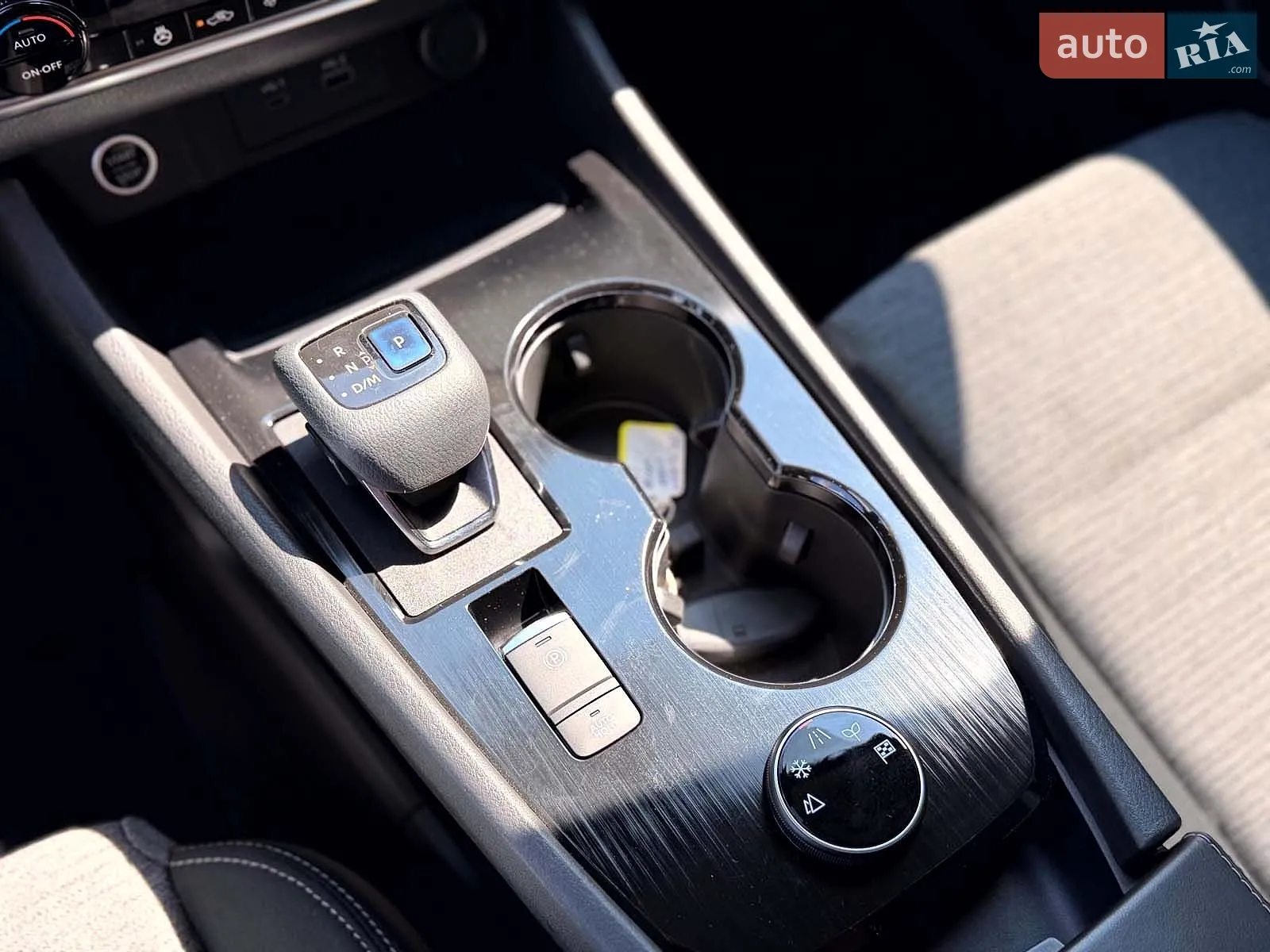 2021 Nissan Rogue - мініатюра 17