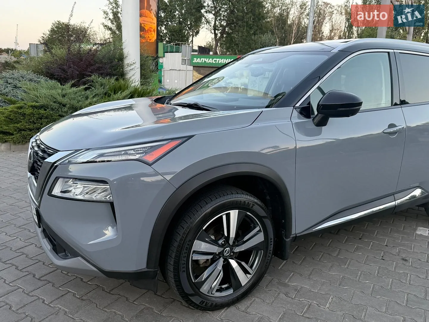 2021 Nissan Rogue - мініатюра 2