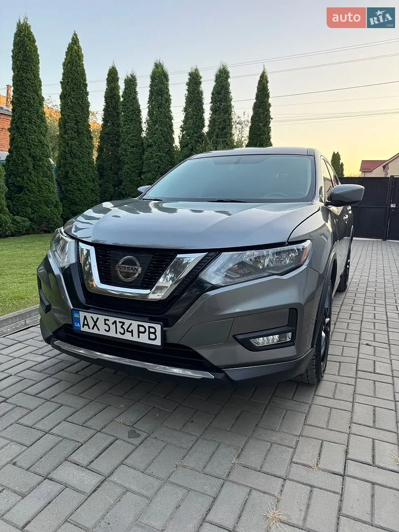 2017 Nissan Rogue - фото 1