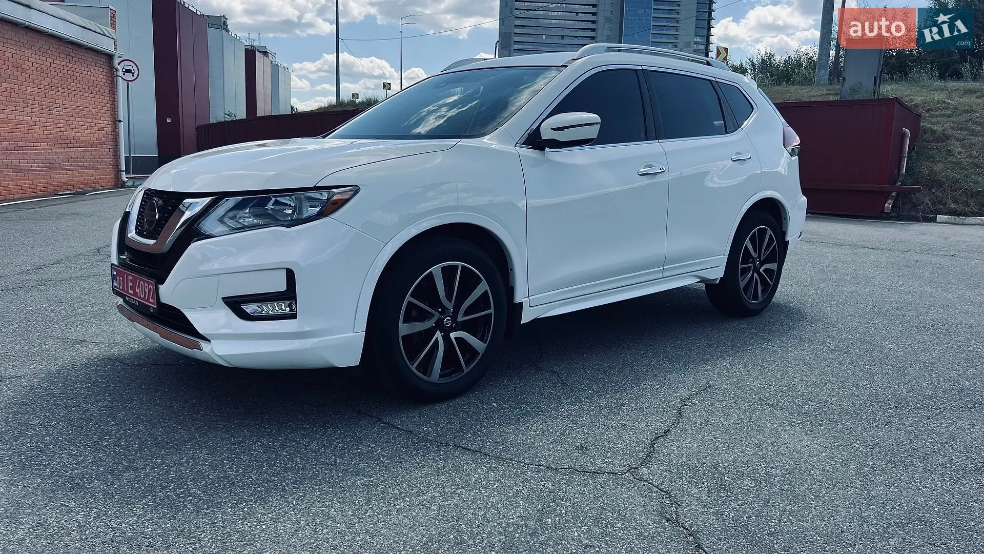 2019 Nissan Rogue - фото 1
