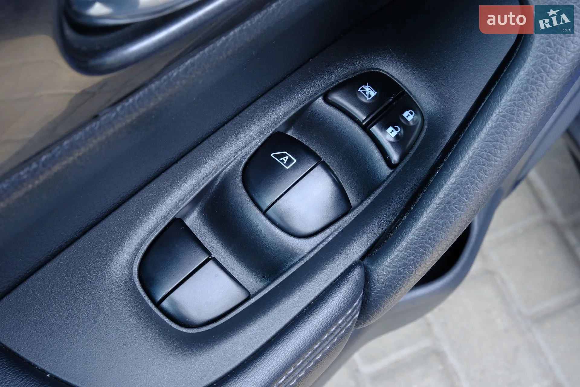 2016 Nissan Rogue - мініатюра 21