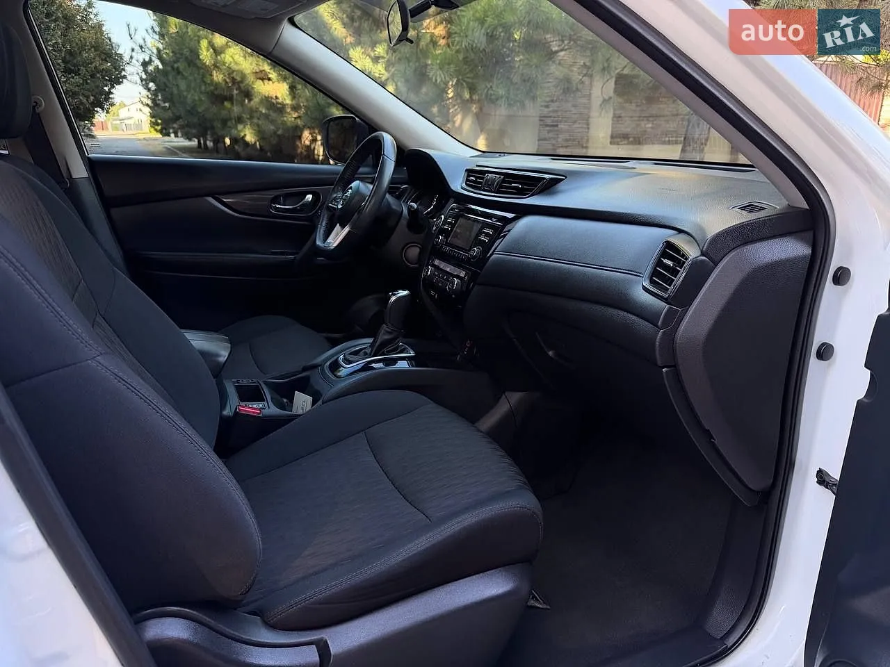 2016 Nissan Rogue - мініатюра 21