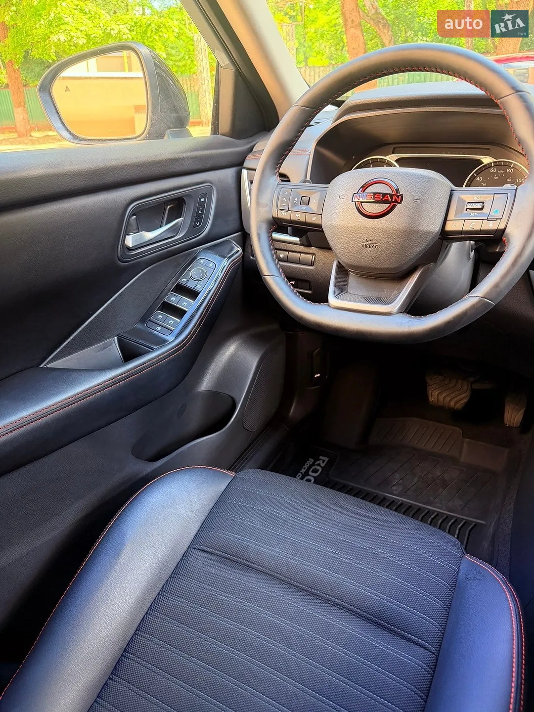 2025 Nissan Rogue - мініатюра 28