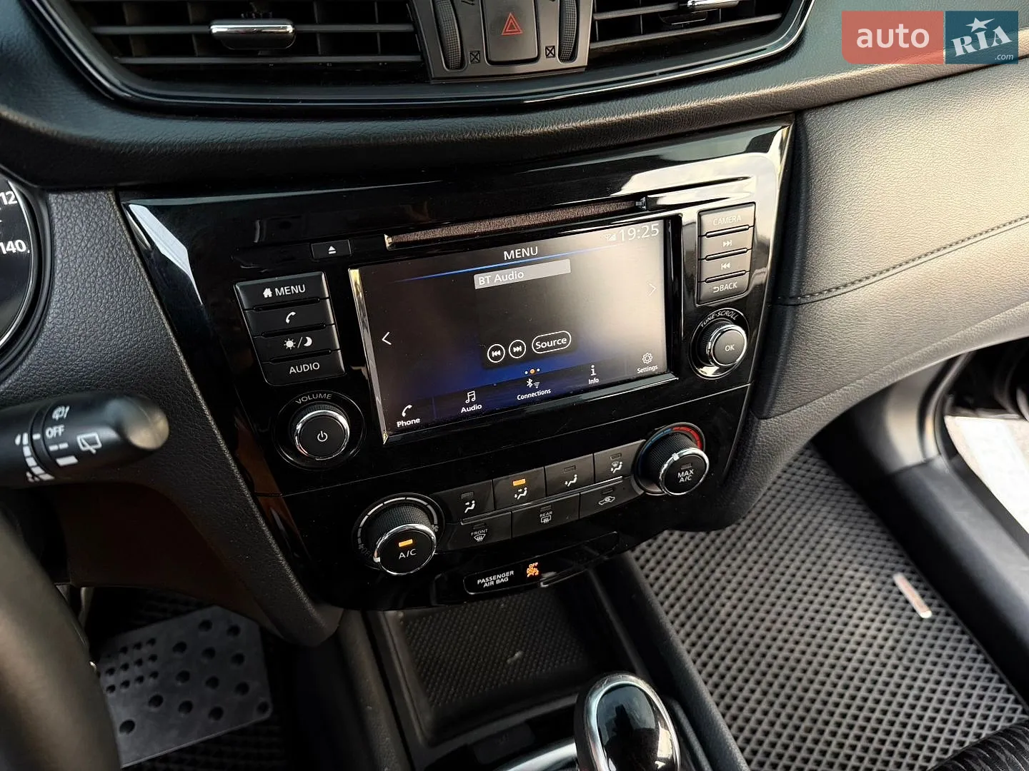 2019 Nissan Rogue - мініатюра 15
