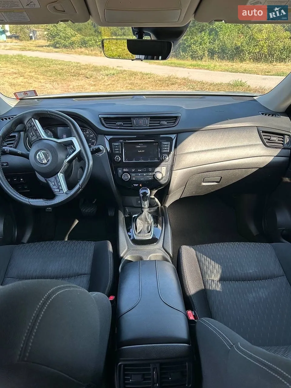 2018 Nissan Rogue - мініатюра 2