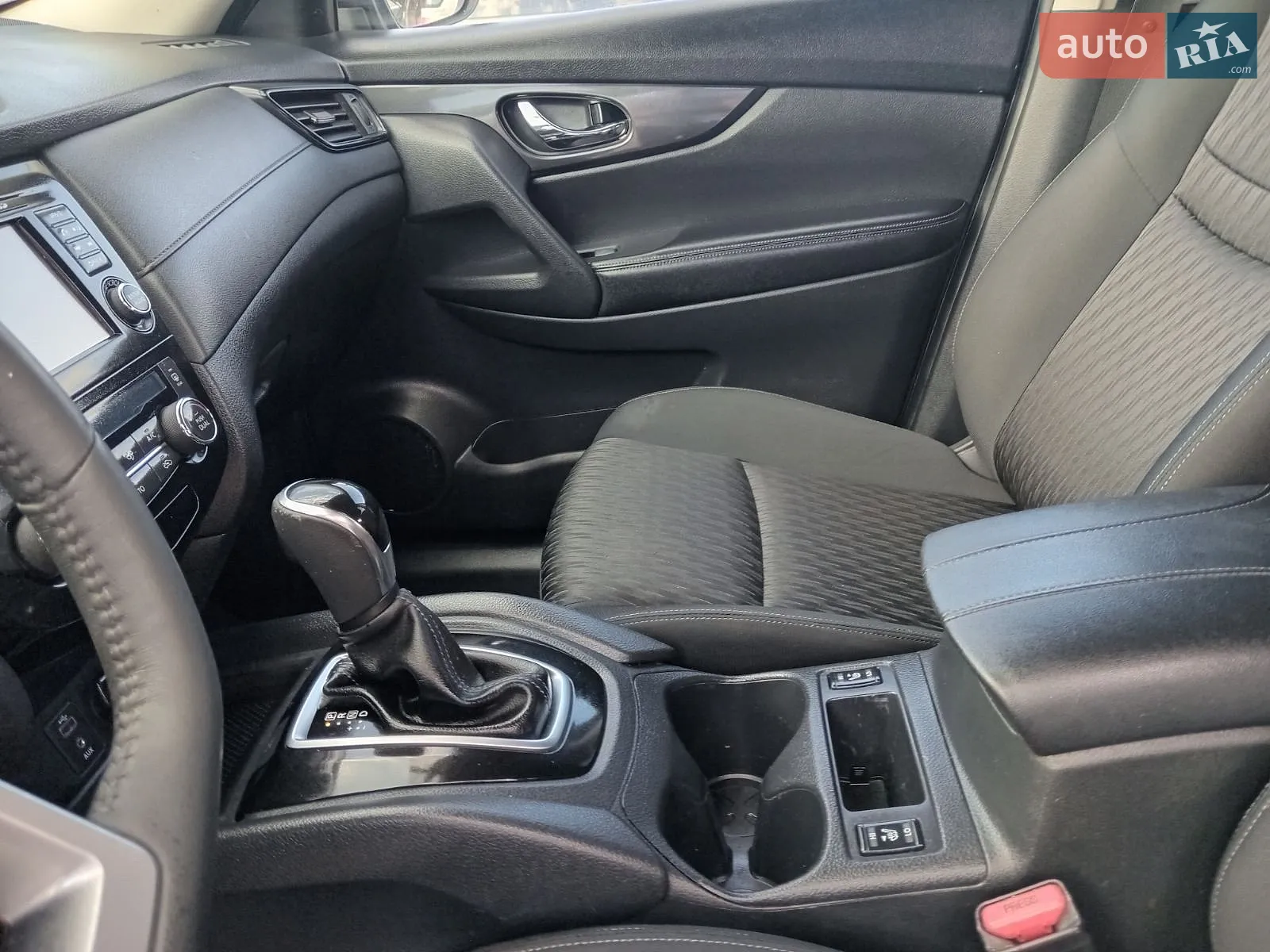 2017 Nissan Rogue - мініатюра 18
