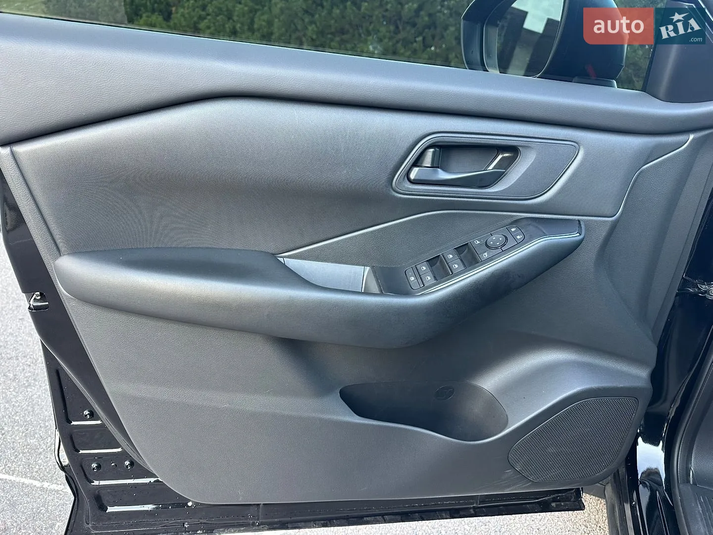 2025 Nissan Rogue - мініатюра 17