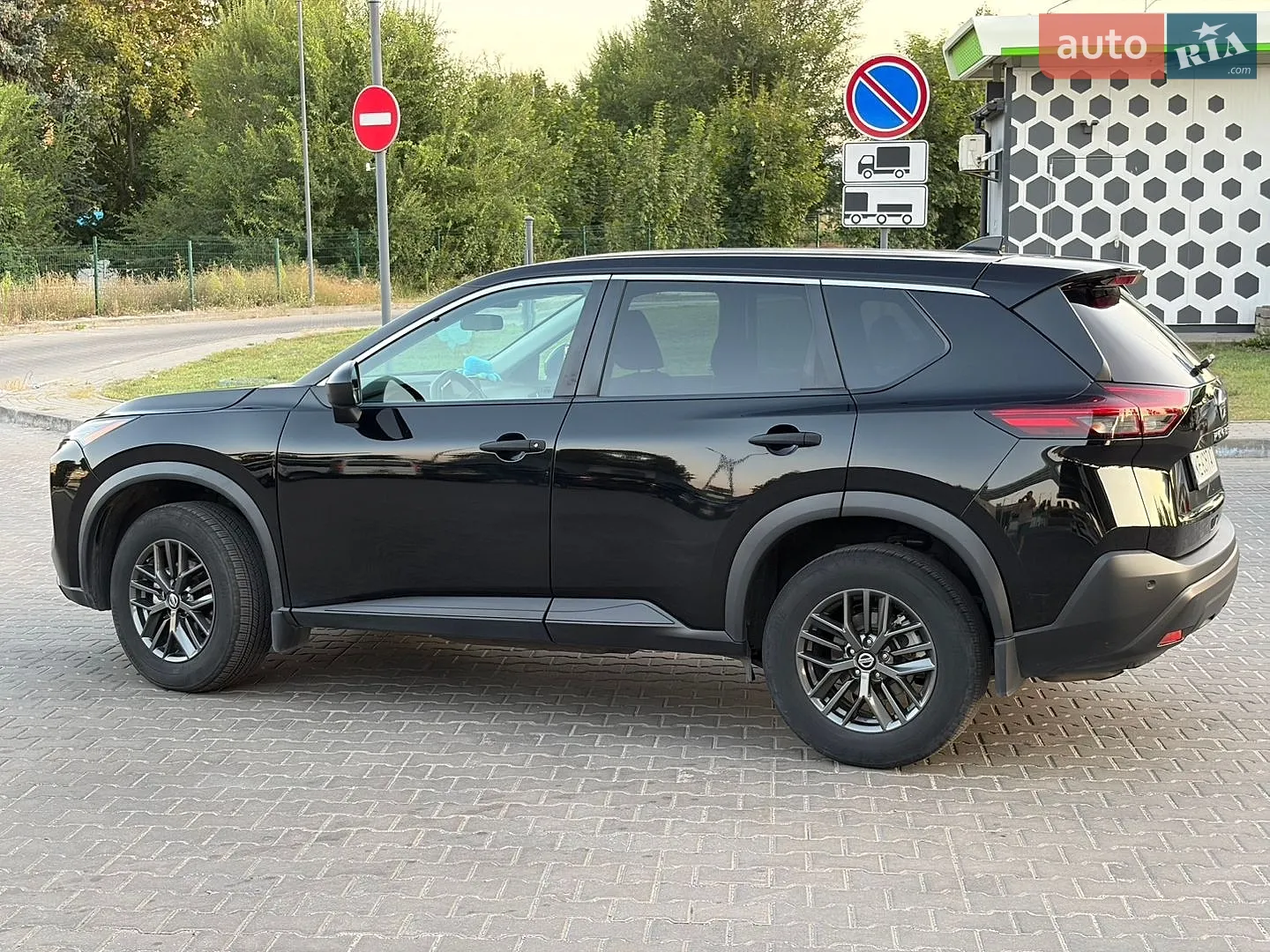 2021 Nissan Rogue - мініатюра 17