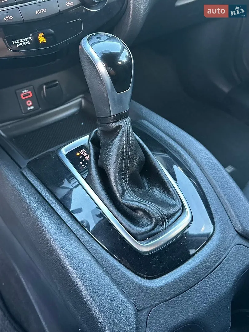 2016 Nissan Rogue - мініатюра 31