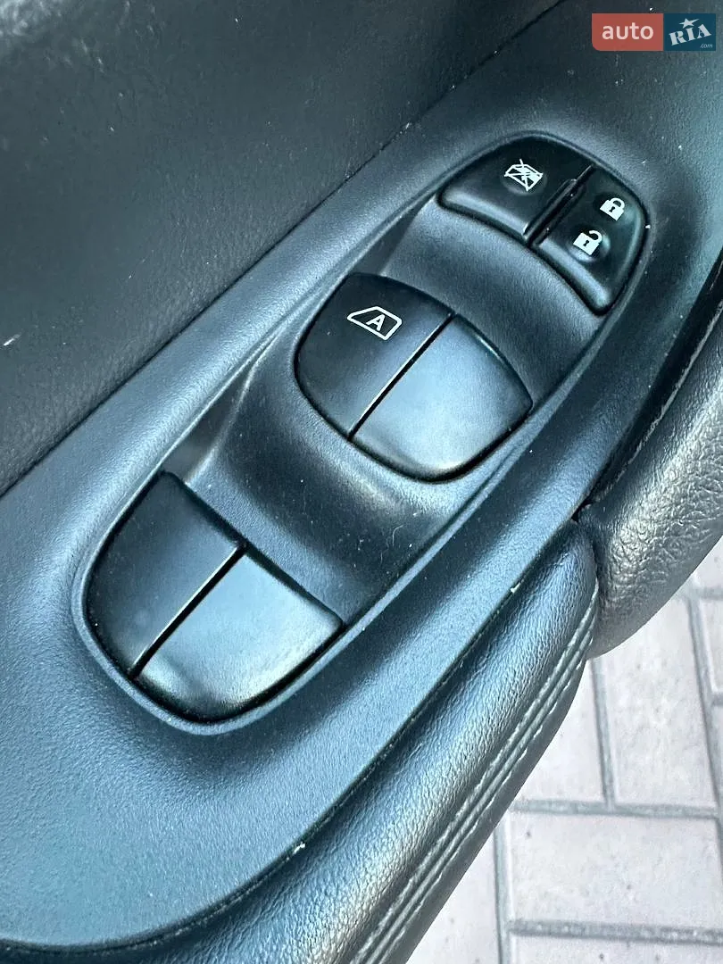 2016 Nissan Rogue - мініатюра 36
