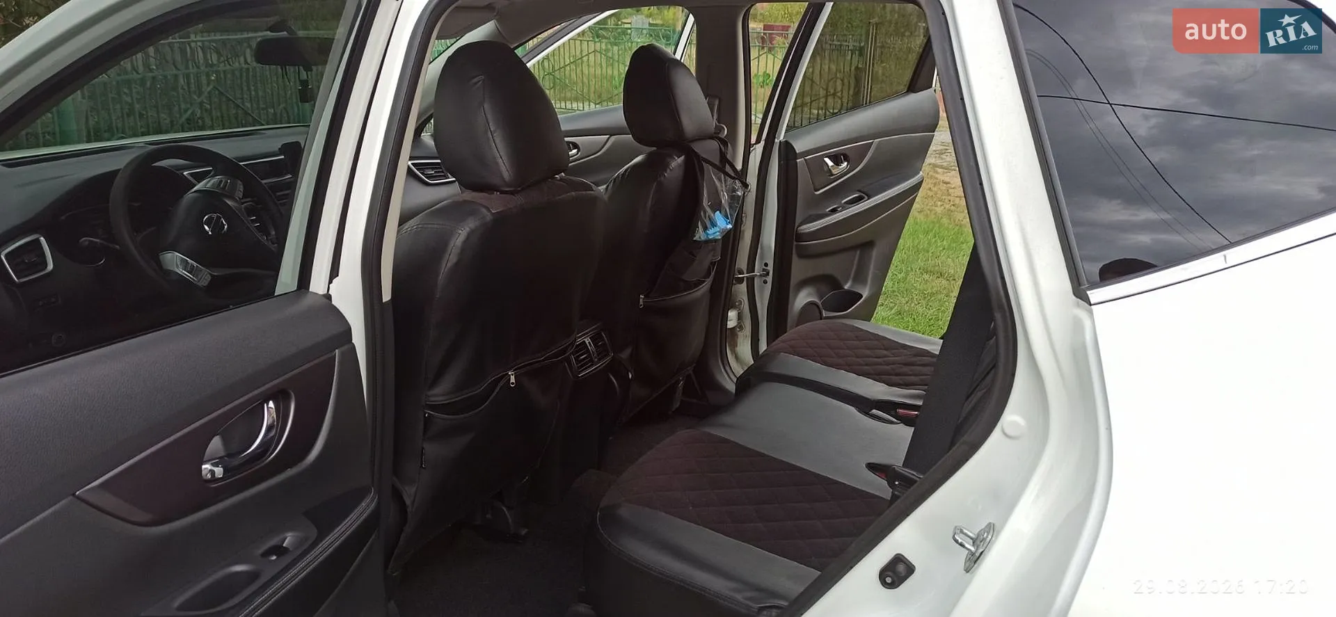 2016 Nissan Rogue - мініатюра 28