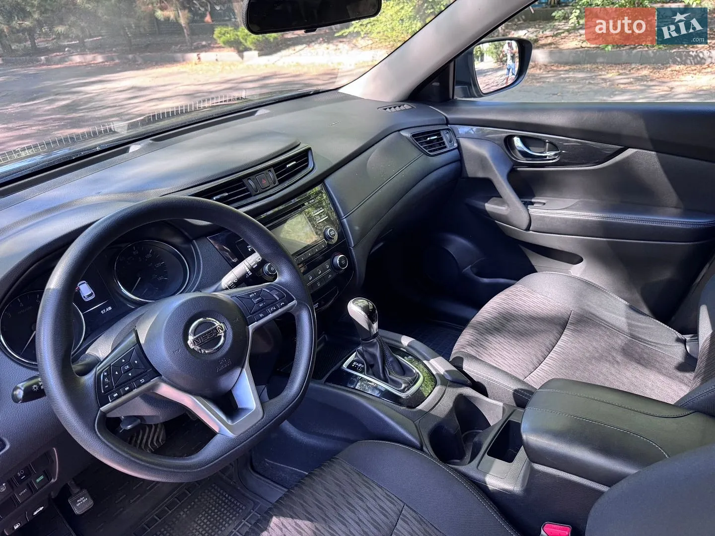 2017 Nissan Rogue - мініатюра 25