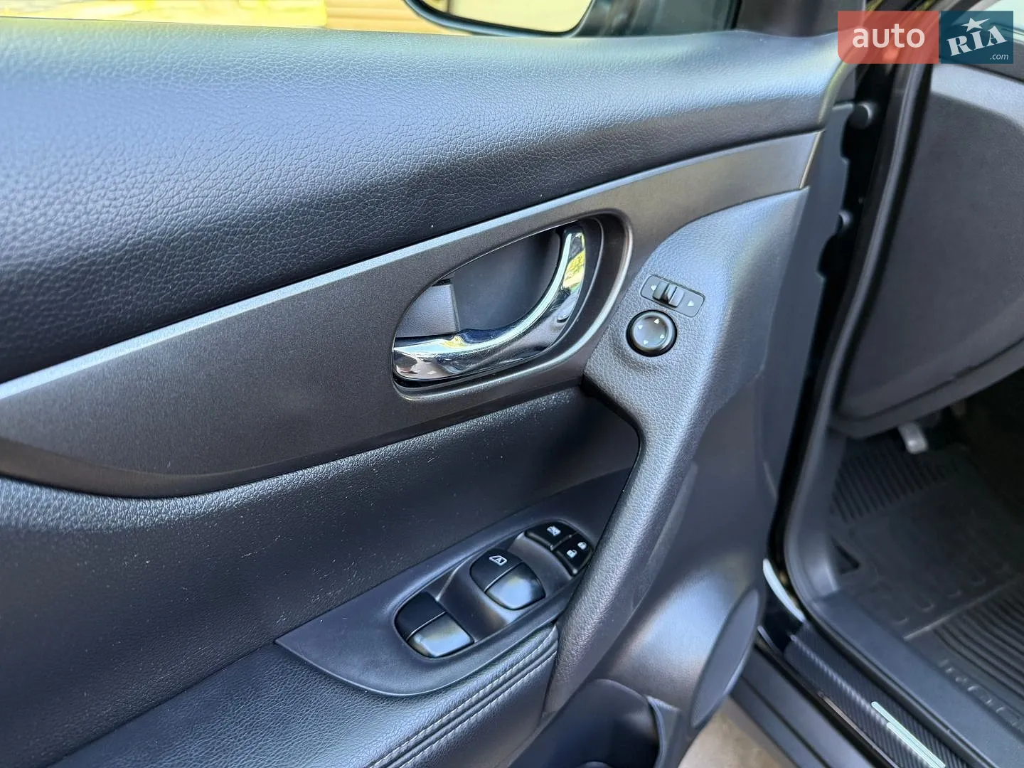 2015 Nissan Rogue - мініатюра 121