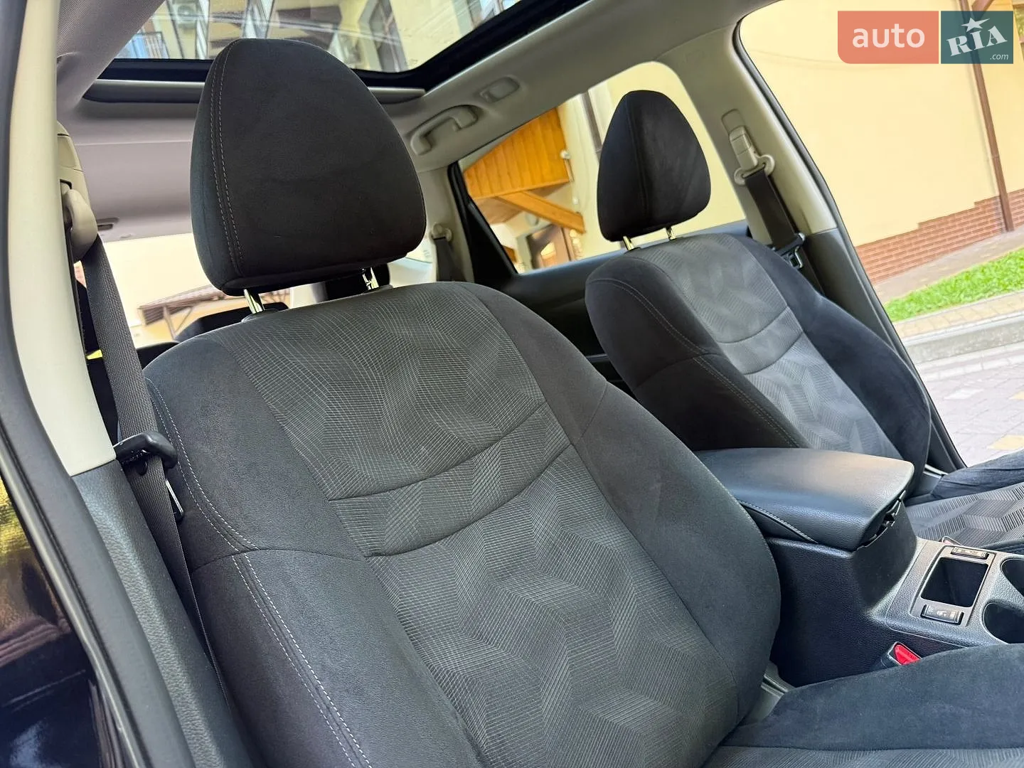 2015 Nissan Rogue - мініатюра 136