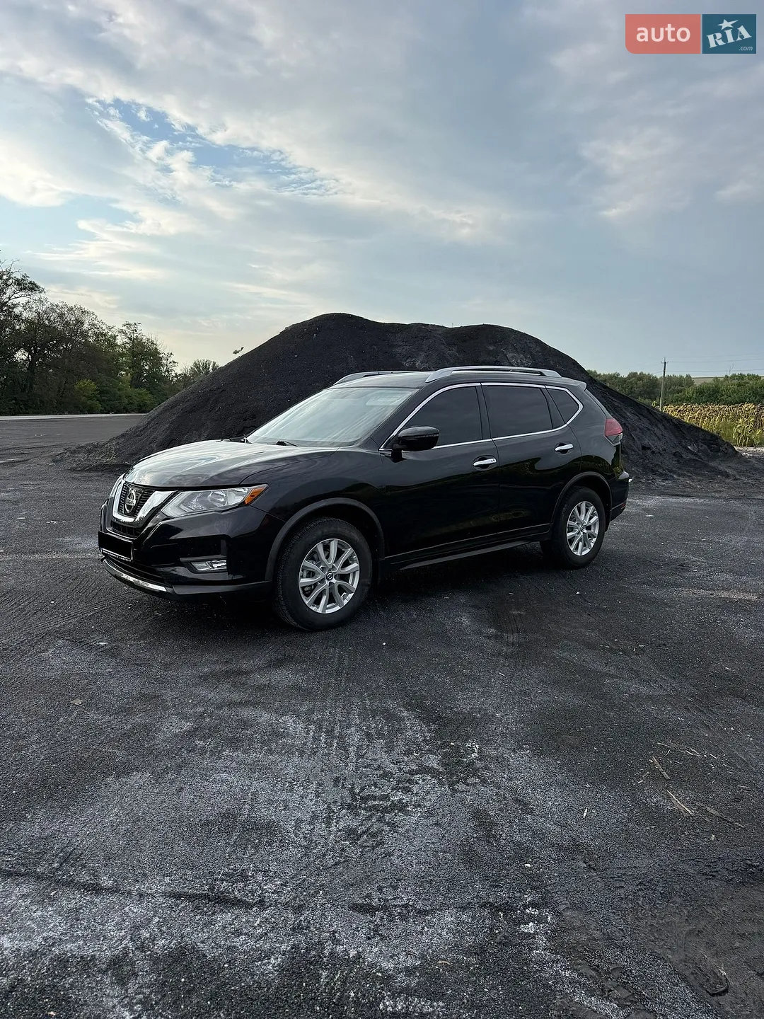 2017 Nissan Rogue - фото 1