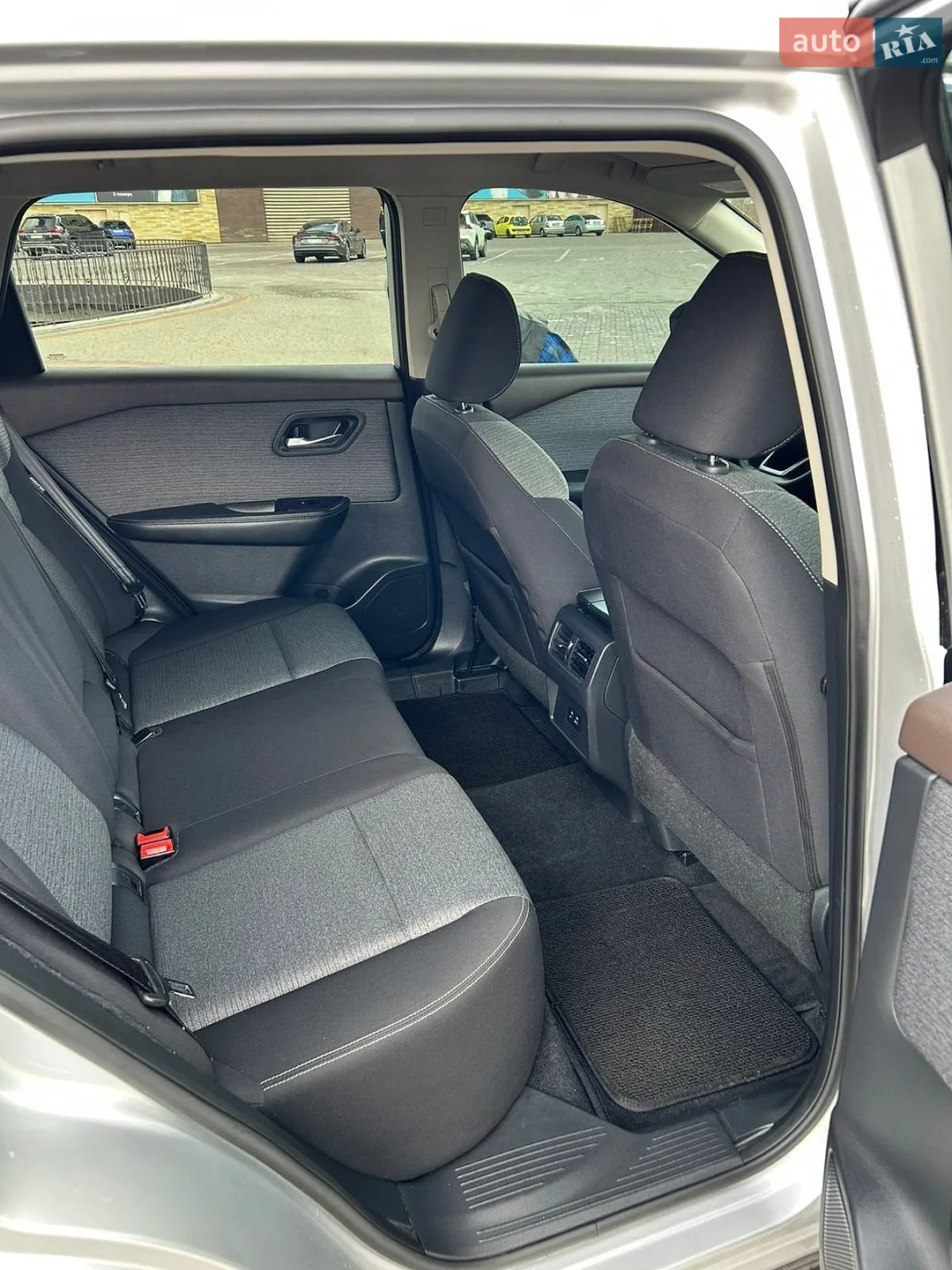 2021 Nissan Rogue - мініатюра 15