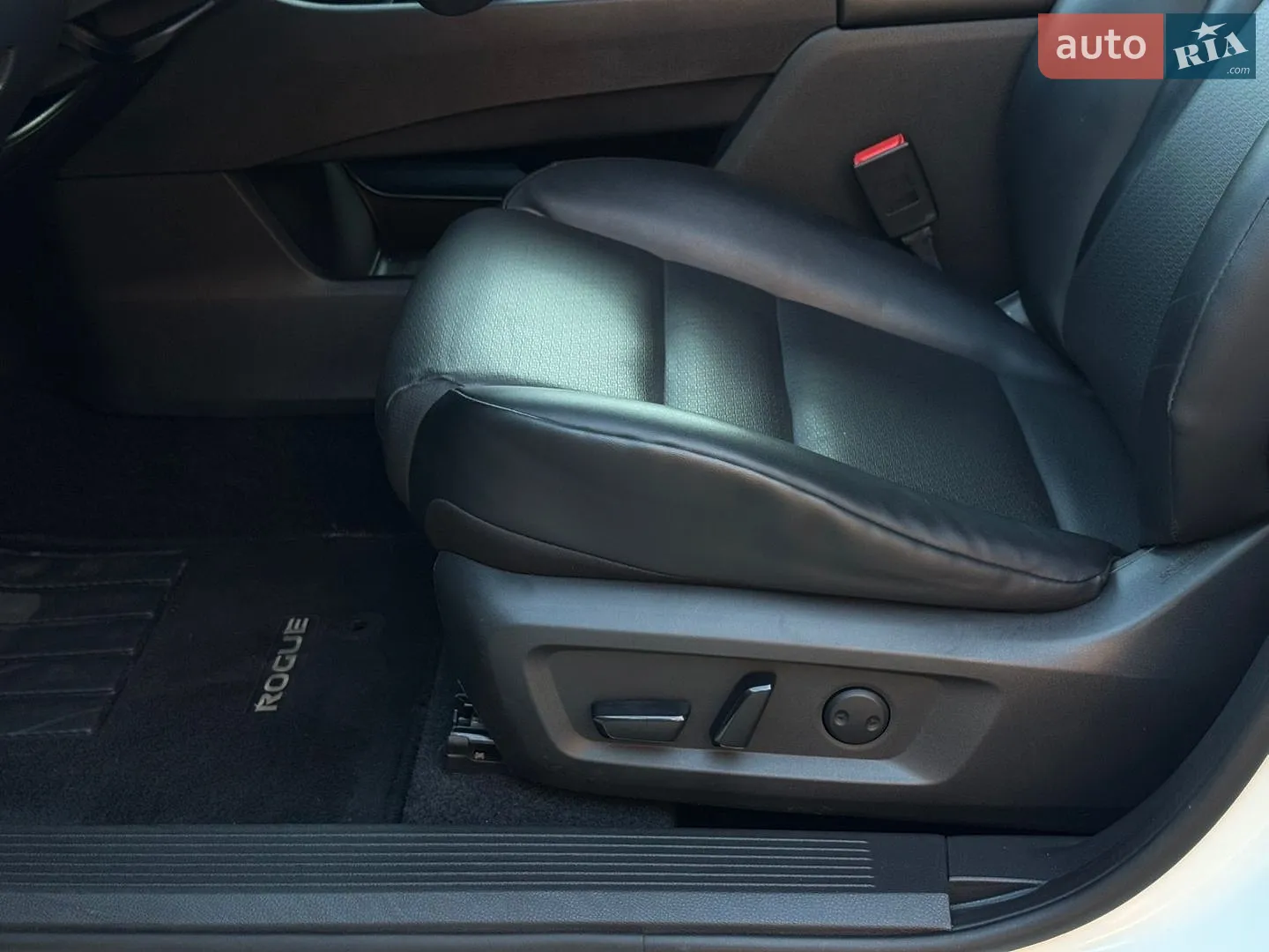 2021 Nissan Rogue - мініатюра 33
