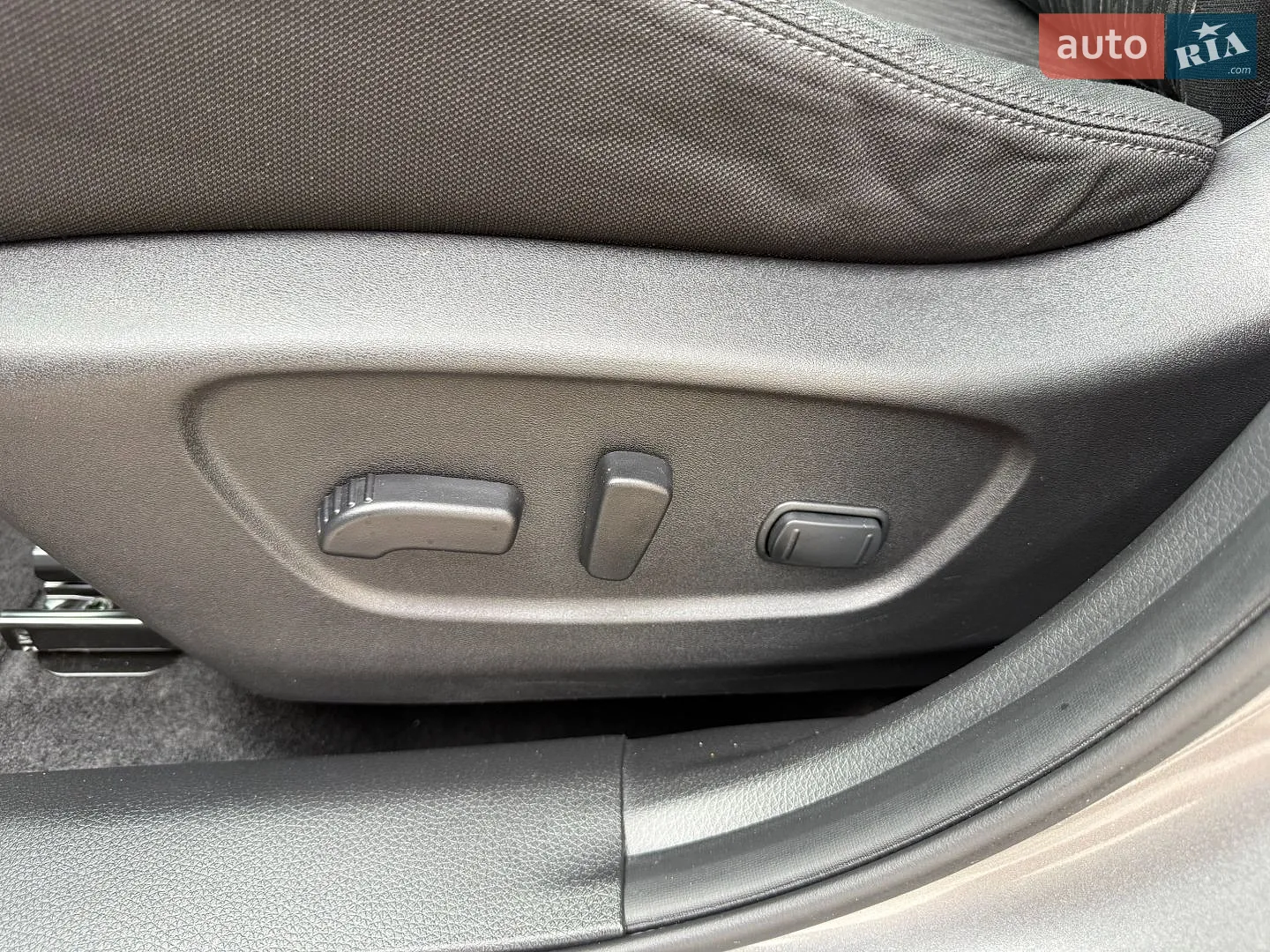 2019 Nissan Rogue - мініатюра 30