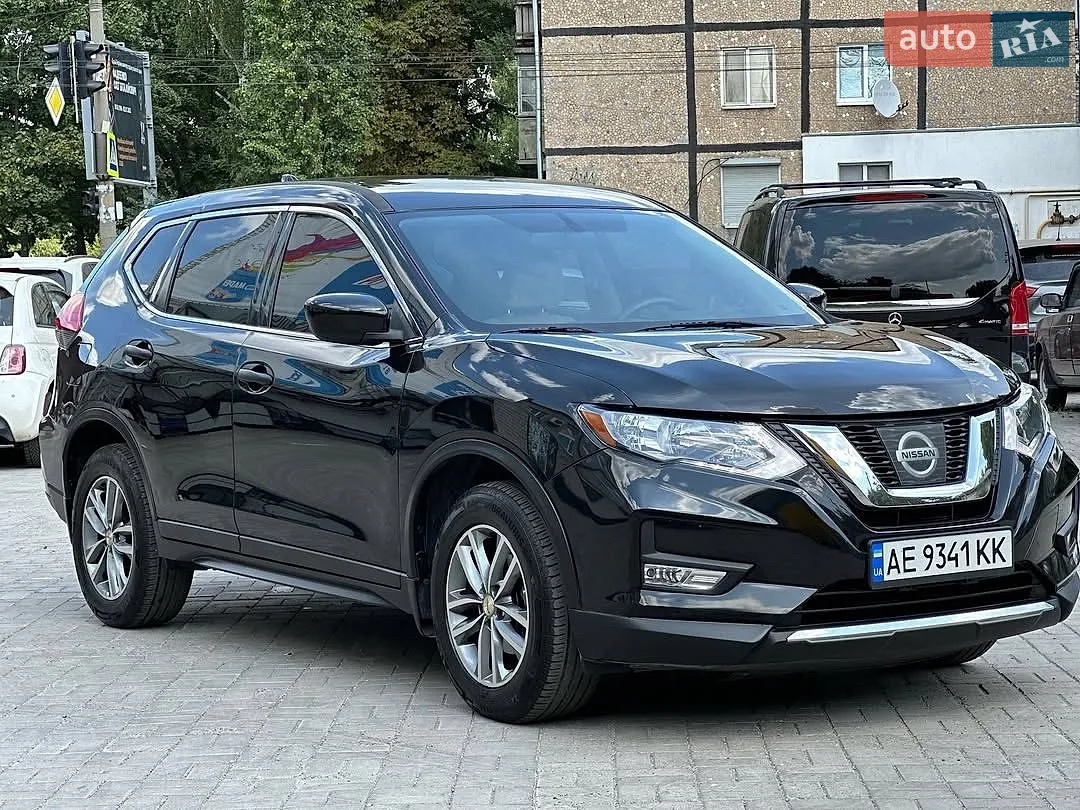 2017 Nissan Rogue - фото 1