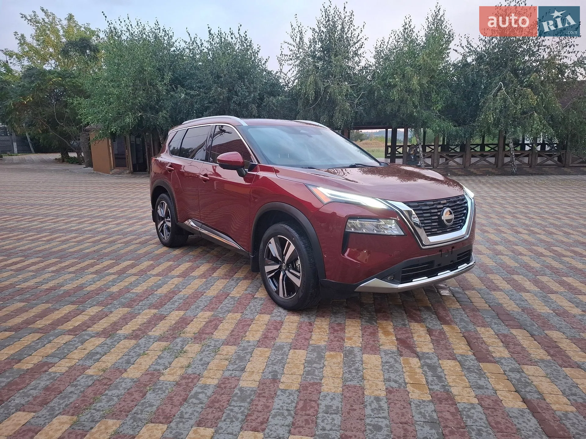 2021 Nissan Rogue - мініатюра 3