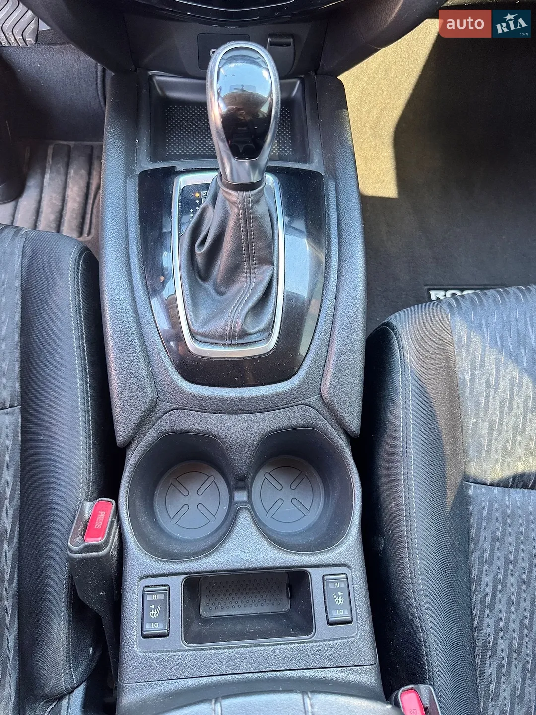 2018 Nissan Rogue - мініатюра 4