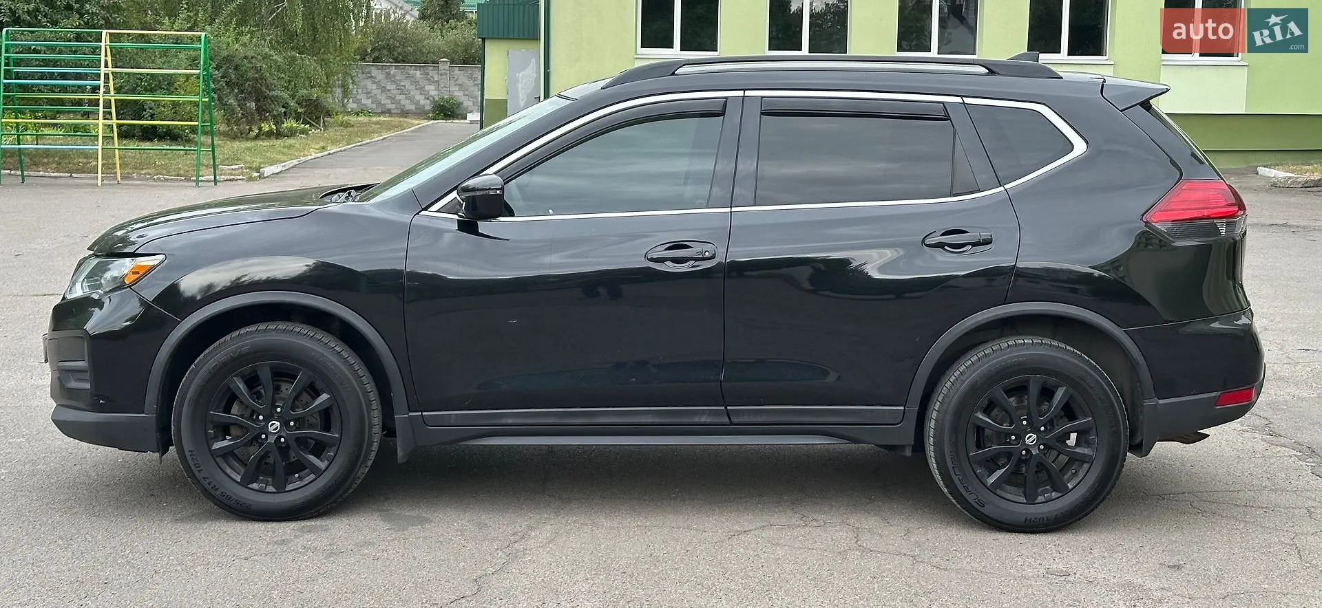 2017 Nissan Rogue - мініатюра 2