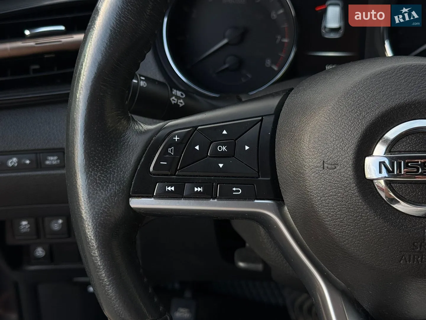 2017 Nissan Rogue - мініатюра 30